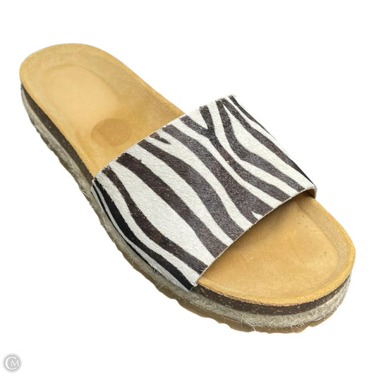 Sandals Flats By YOKONO In Tan, Size: 7.5