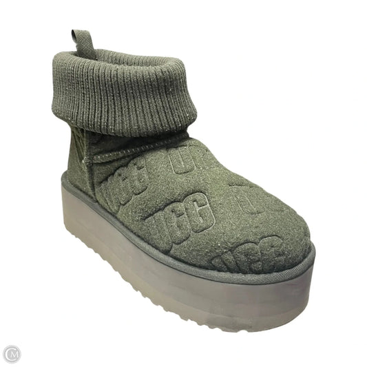 Boots Designer By Ugg In Green, Size: 8