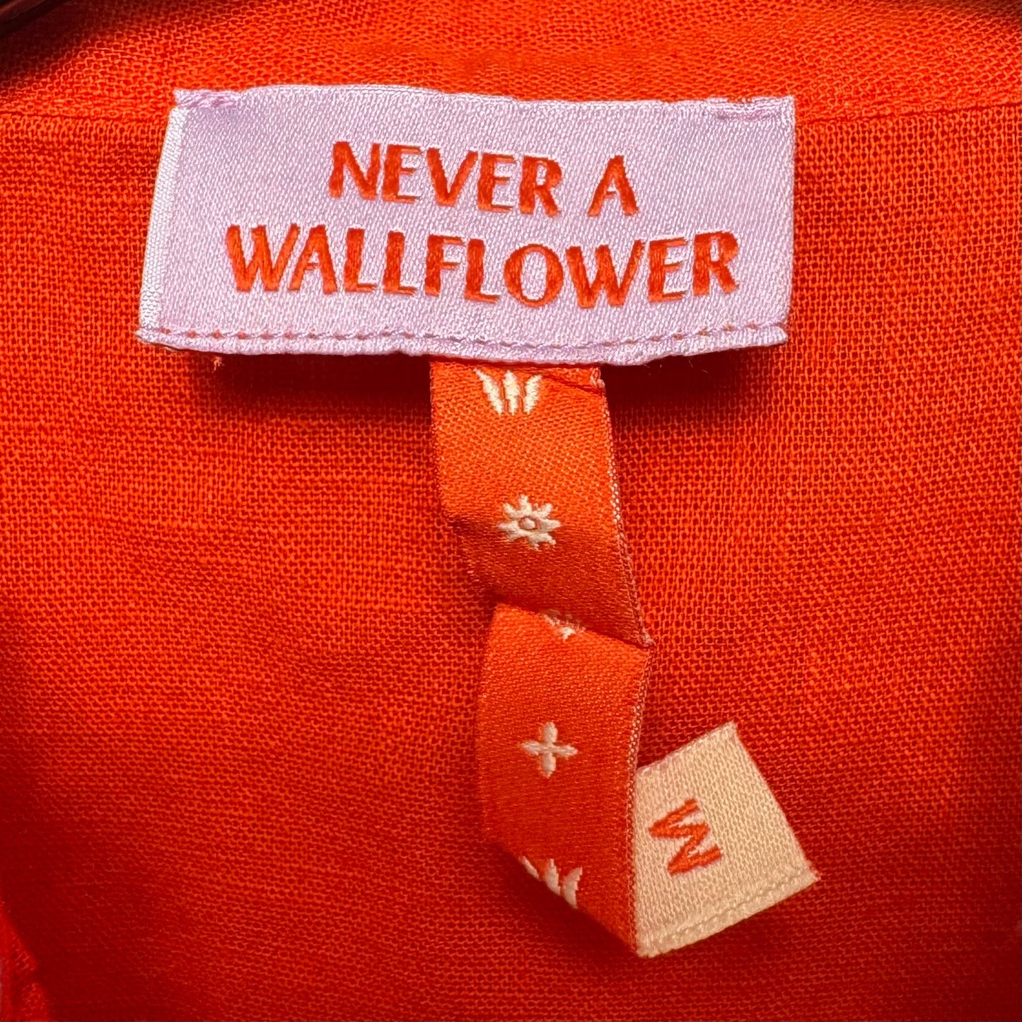 High Neck Top Short Sleeve By Never A Wallflower In Red/Orange, Size: M