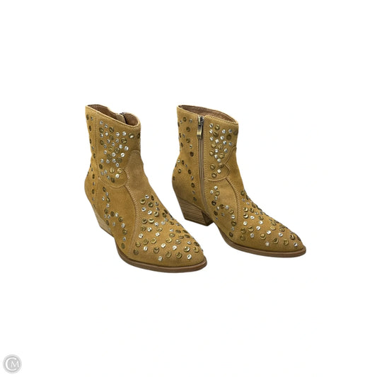 Boots Ankle Heels By ANTELOPE In Tan, Size: 6