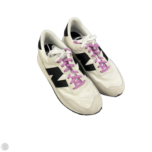 Shoes Sneakers By New Balance In Black & Cream, Size: 9