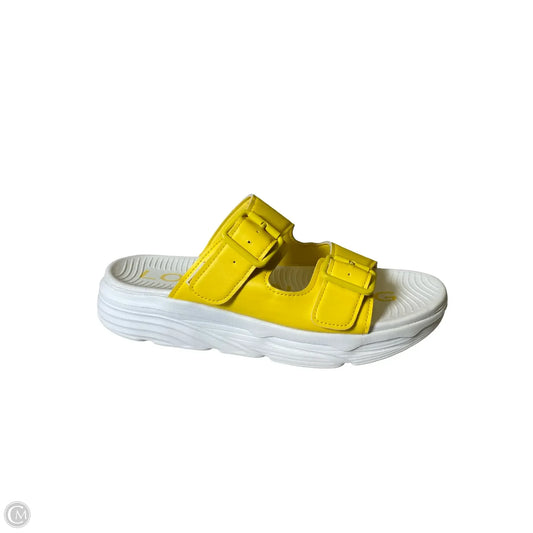 Shoes Flats By London Fog In White & Yellow, Size: 8.5