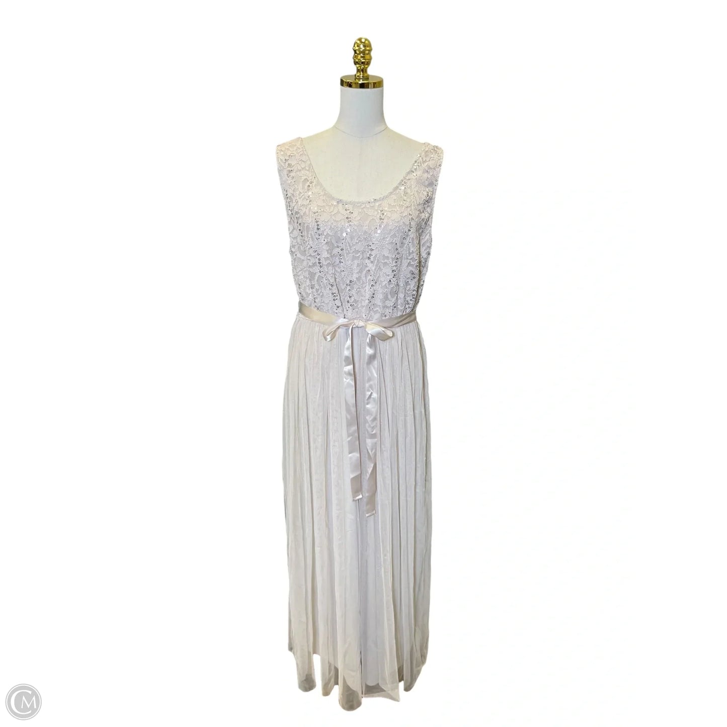 Dress Party Long By Clothes Mentor In Cream, Size: Xl