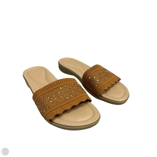 Sandals Flats By Clothes Mentor In Brown, Size: 11