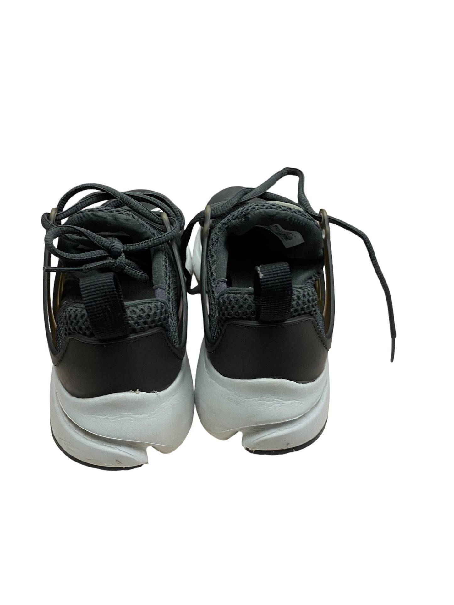 Black & Grey Shoes Sneakers Nike, Size 6Y