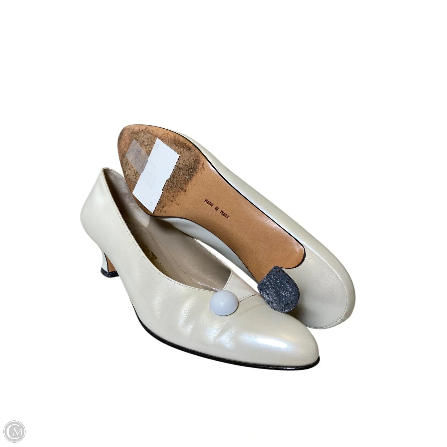 Shoes Luxury Designer By Ferragamo In Cream, Size: 10