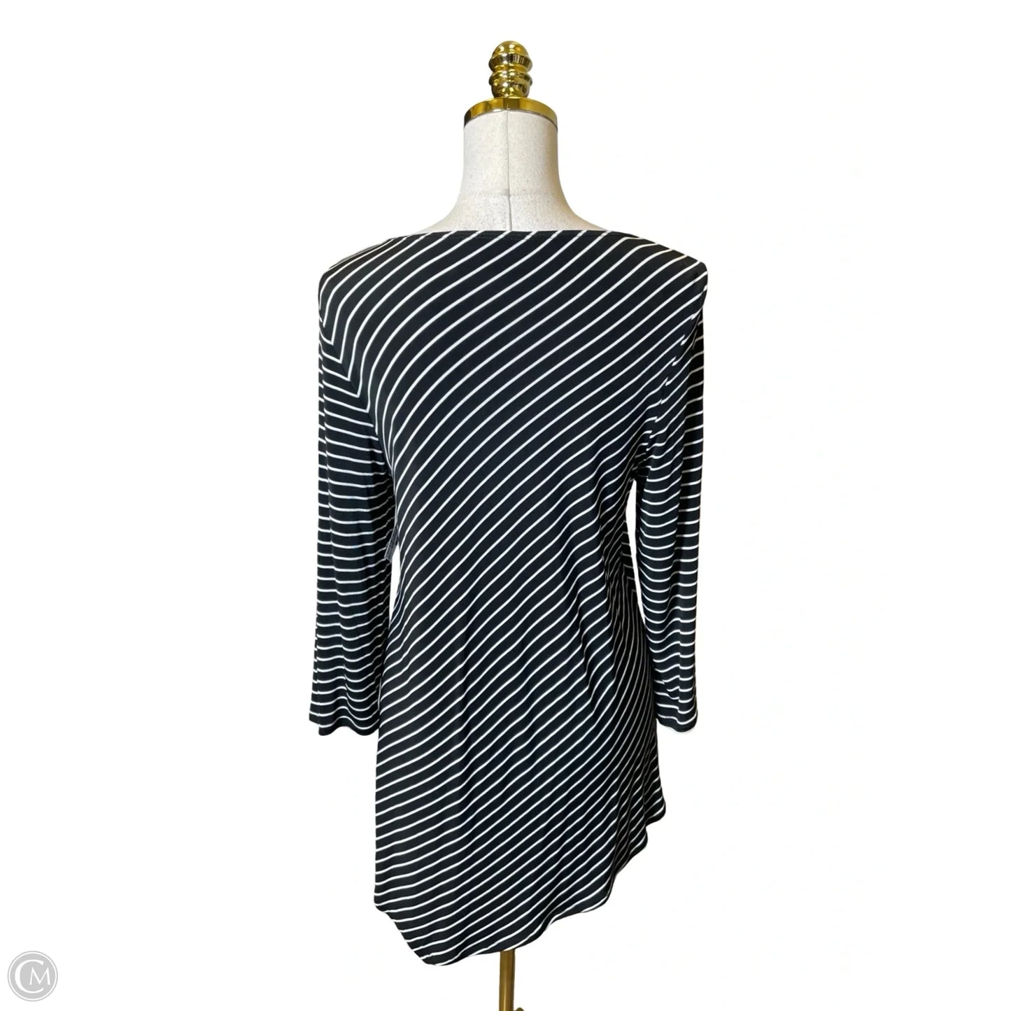 Dress Casual Short By Chicos In Black & White, Size: M