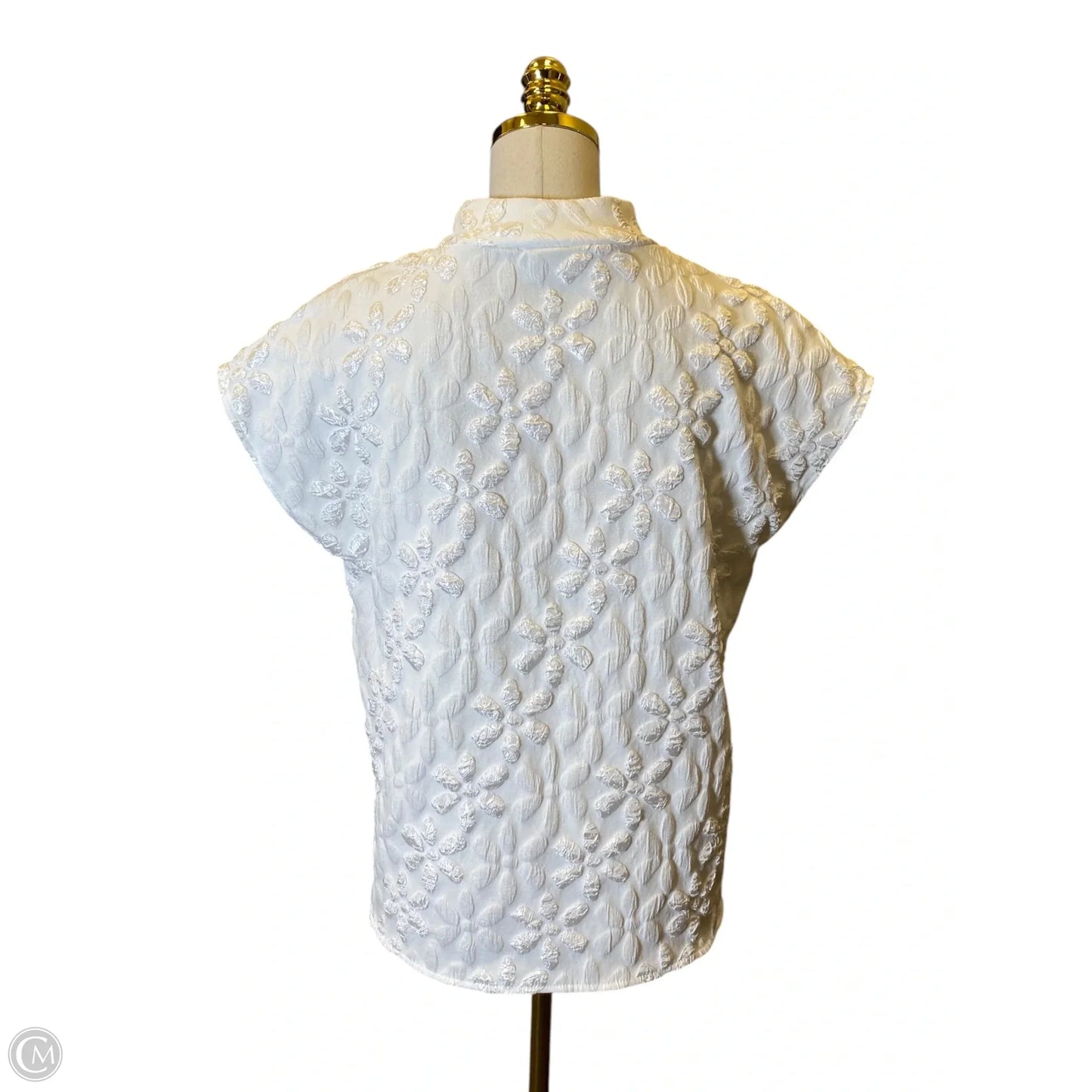 Top Short Sleeve By Clothes Mentor In White, Size: M