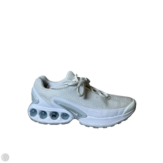 Shoes Athletic By Nike In White, Size: 6.5