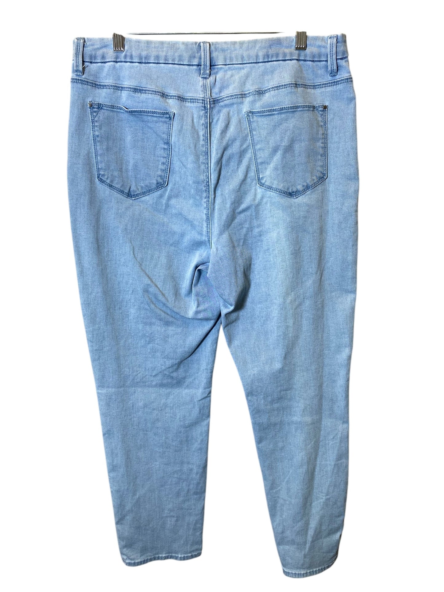 Jeans Cropped By Chicos In Blue Denim, Size: 14