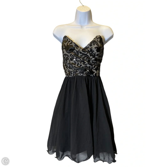 Dress Party Midi By Clothes Mentor In Black & Grey, Size: 6