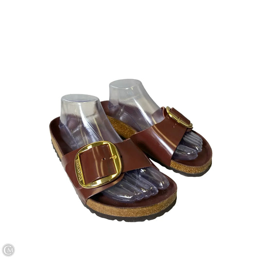 Sandals Flats By Birkenstock In Brown, Size: 8