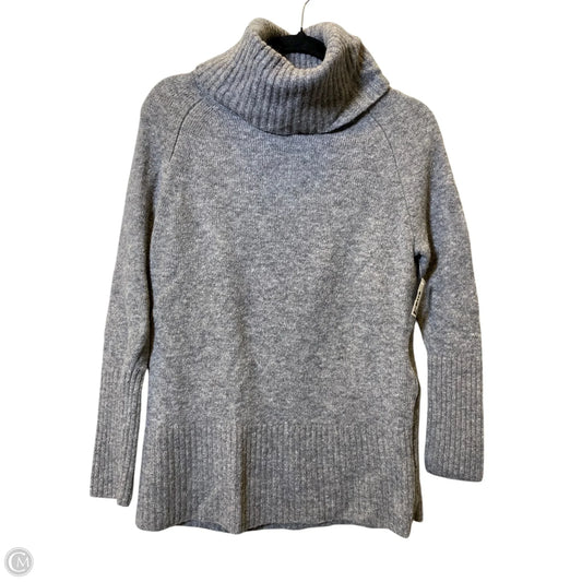 Sweater By Banana Republic In Grey, Size: S