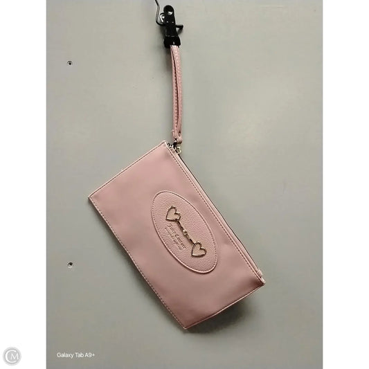Wristlet By Juicy Couture, Size: Medium