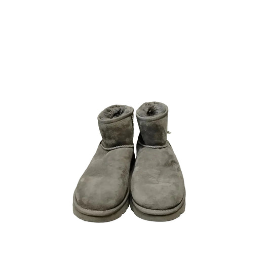 Boots Designer By Ugg In Grey, Size: 9