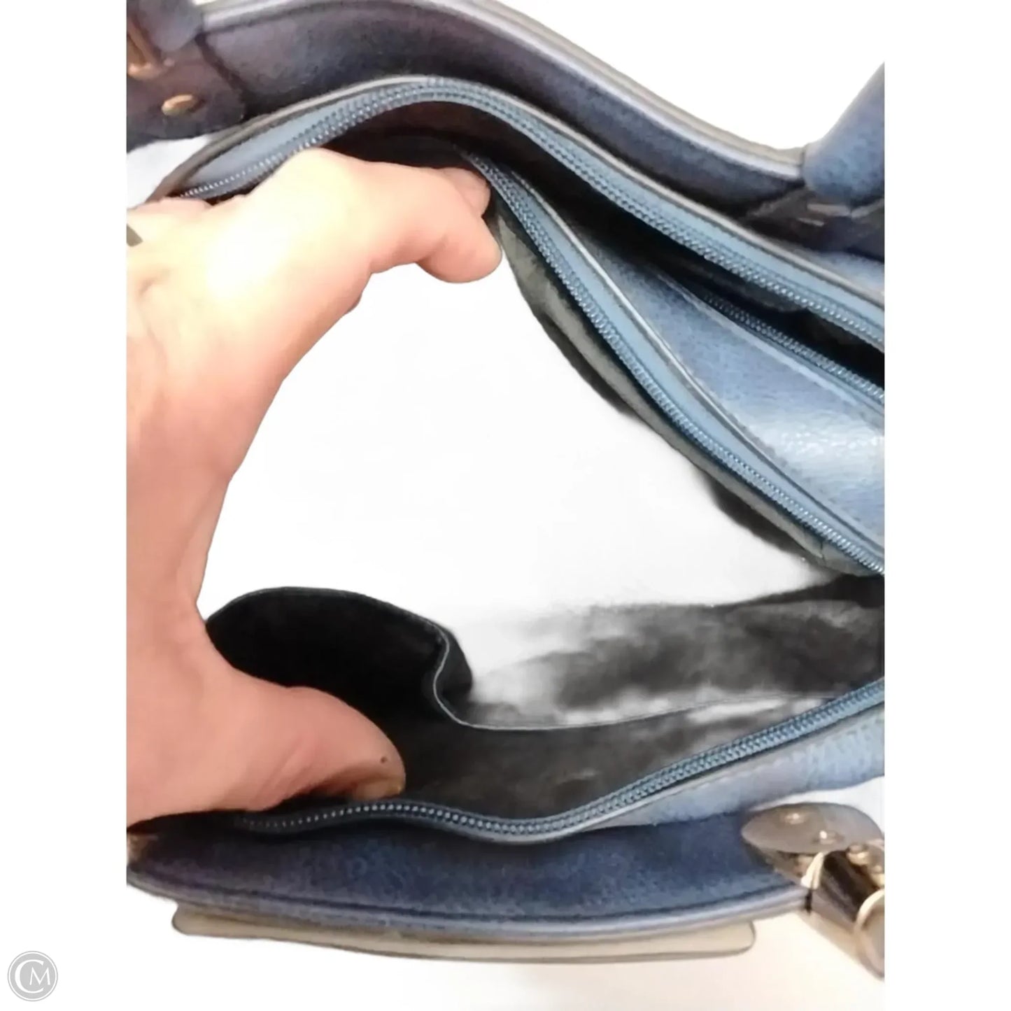 Handbag By Clothes Mentor, Size: Medium