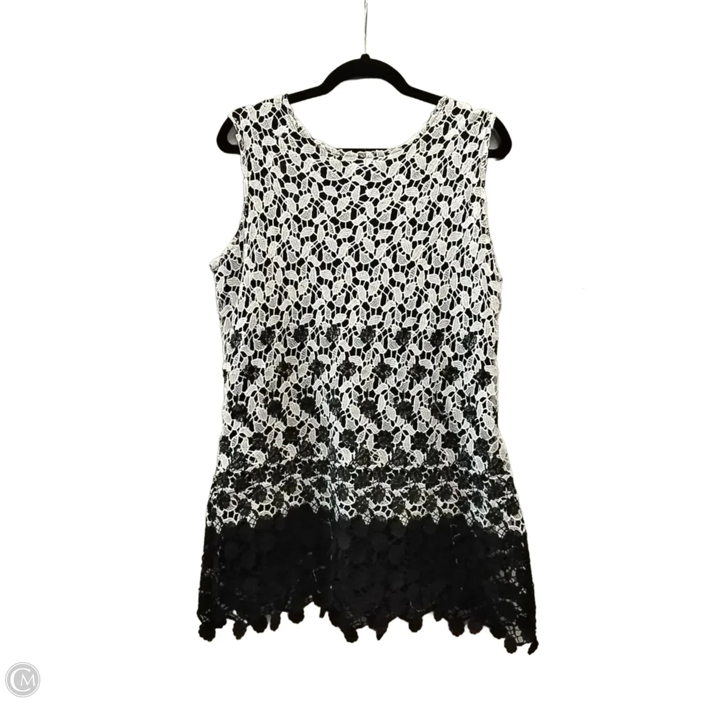 Top Sleeveless By Atmosphere In Black & White, Size: M