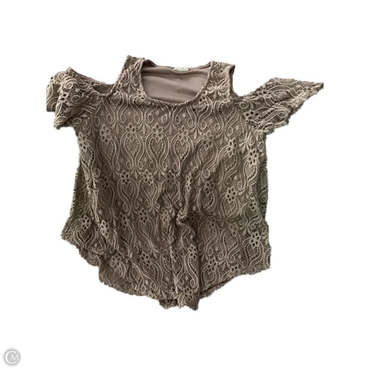 Top Short Sleeve By Brittany Black In Brown, Size: L