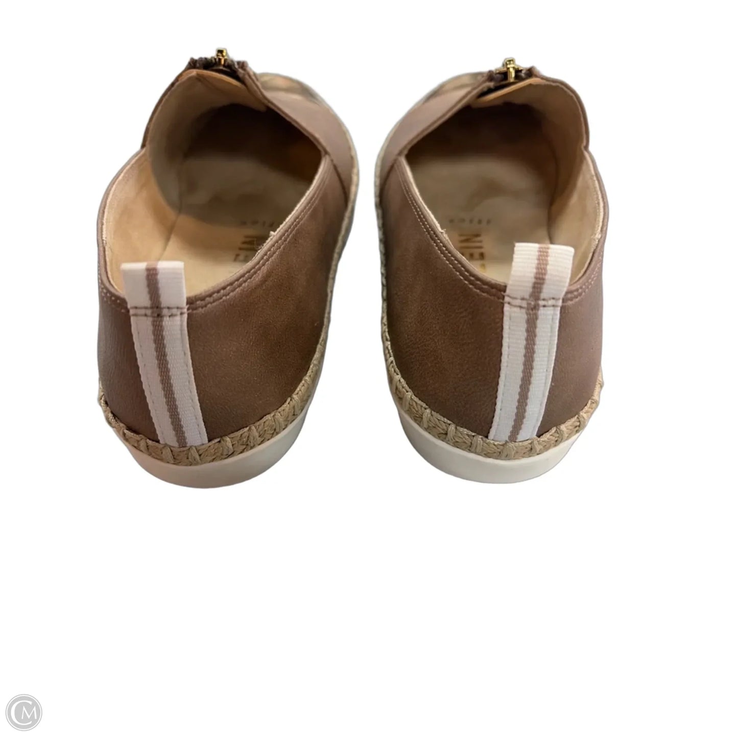 Shoes Flats By Anne Klein In Bronze, Size: 6