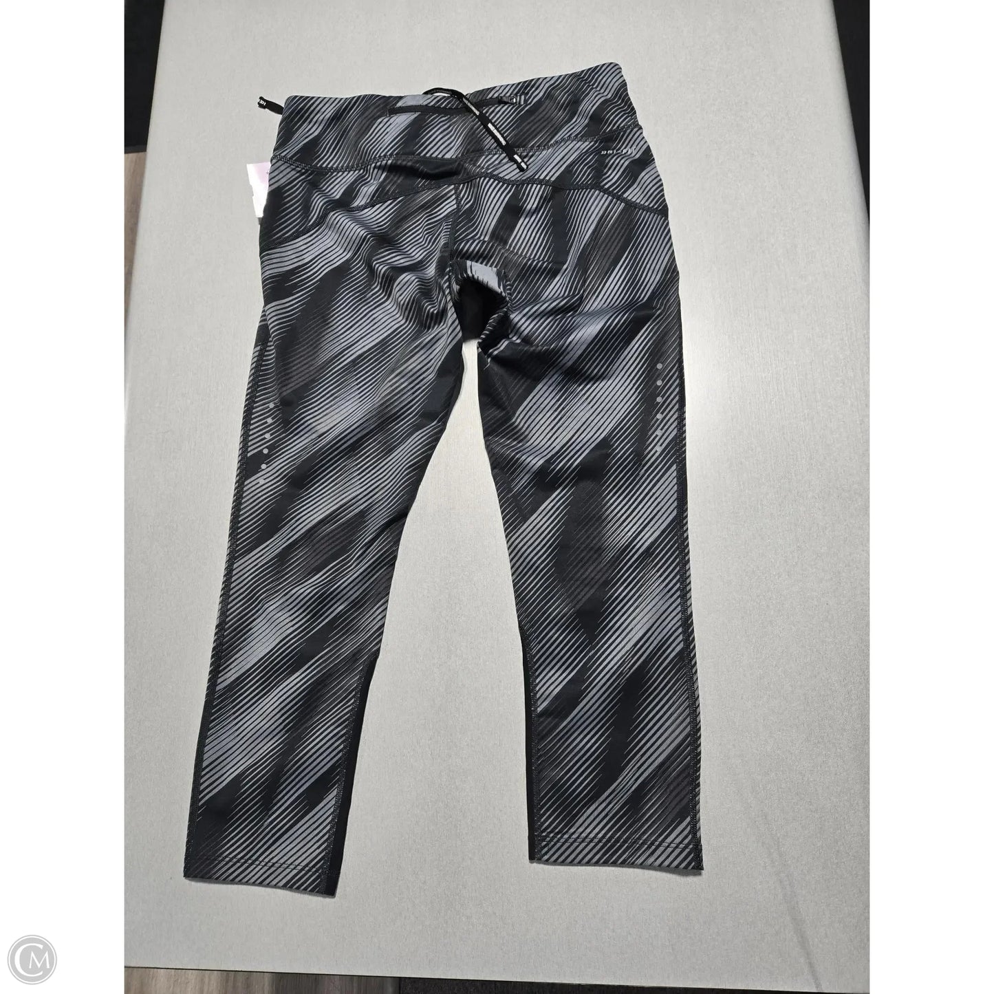 Capris By Nike In Grey, Size: M
