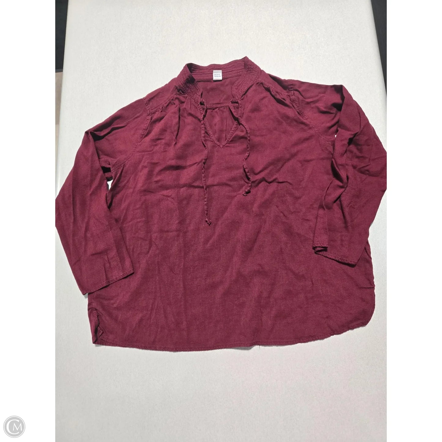 Top Long Sleeve By Old Navy In Maroon, Size: S