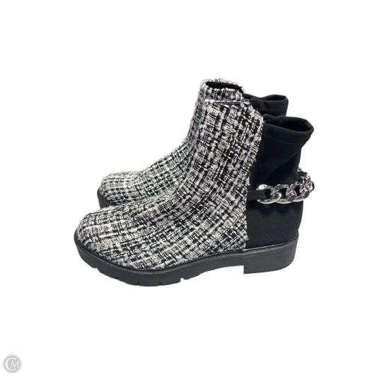 Boots Ankle Flats By Nine West In Black & White, Size: 8