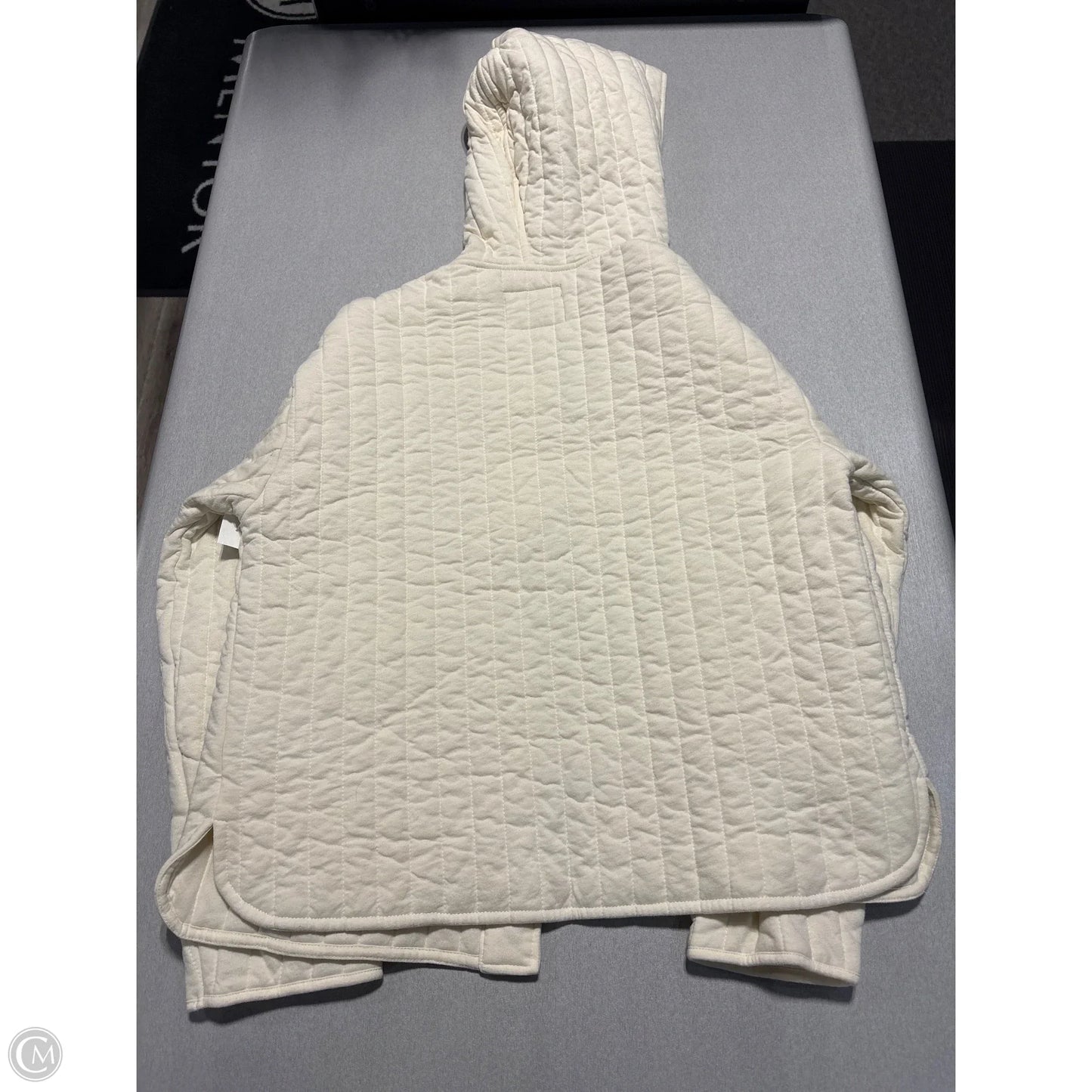 Sweatshirt Hoodie By Pol In Red, Size: L