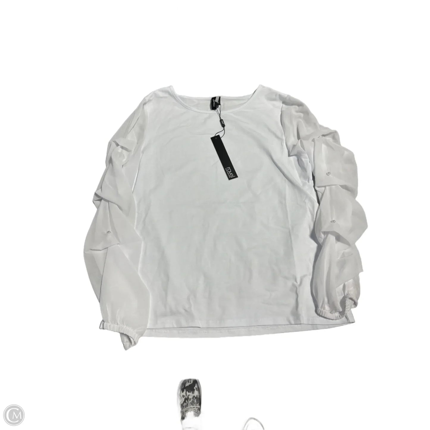 Top Long Sleeve By Cmb In White, Size: Sp