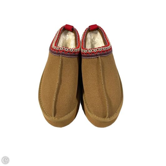 Shoes Flats By Cmf In Brown, Size: 7