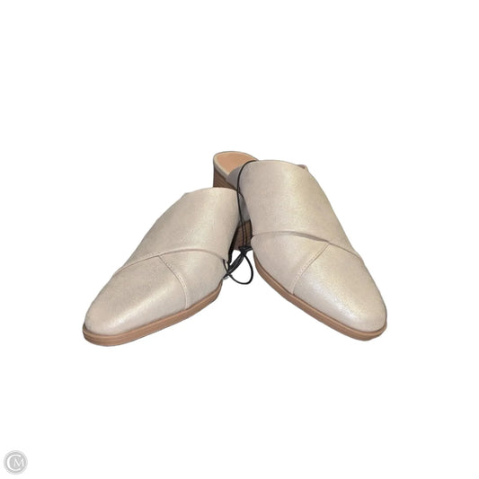 Shoes Flats By Maurices In Cream, Size: 7.5