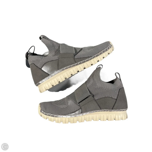 Shoes Flats By Yellow Box In Grey, Size: 8