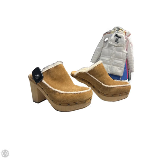 Shoes Designer By Ugg In Tan, Size: 9