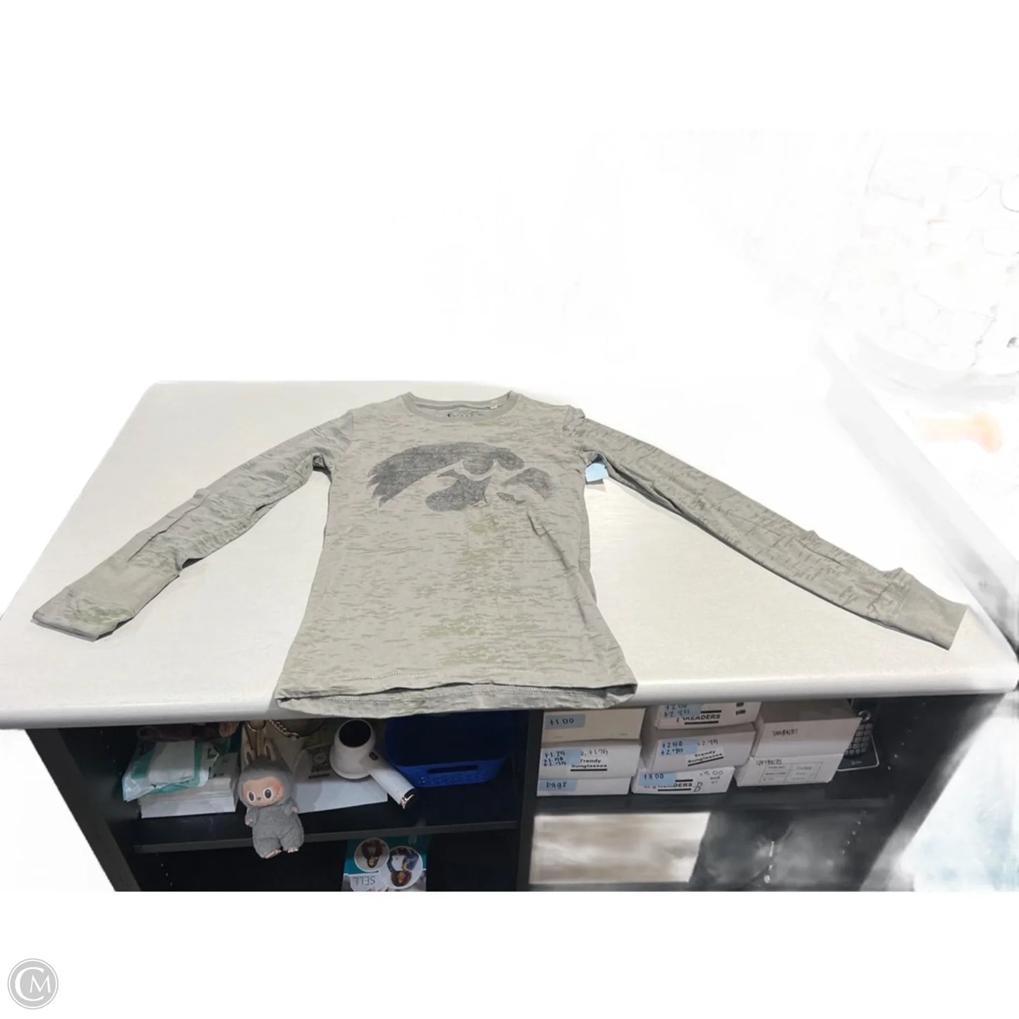Top Long Sleeve By Pressbox In Grey, Size: Xl