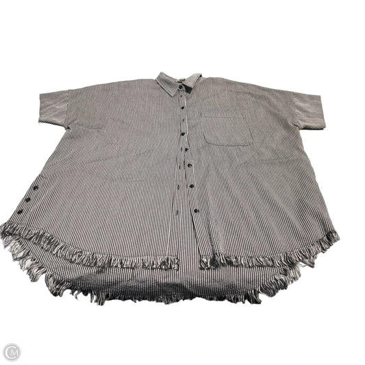 Top Short Sleeve By Umgee In Striped Pattern, Size: L