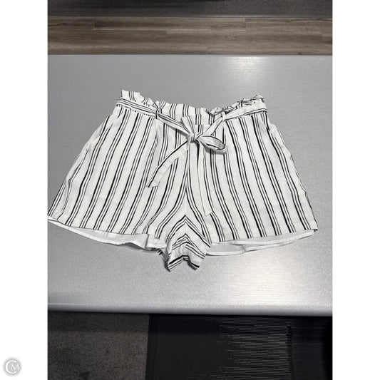 Shorts By Jennifer Lopez In Black & White, Size: L
