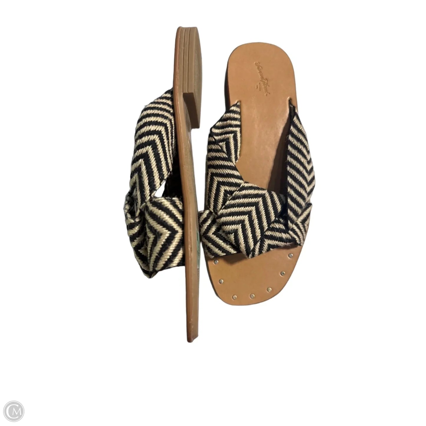 Sandals Flats By Universal Thread In Black & White, Size: 9