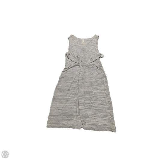 Dress Casual Short By Amadi In Grey, Size: L