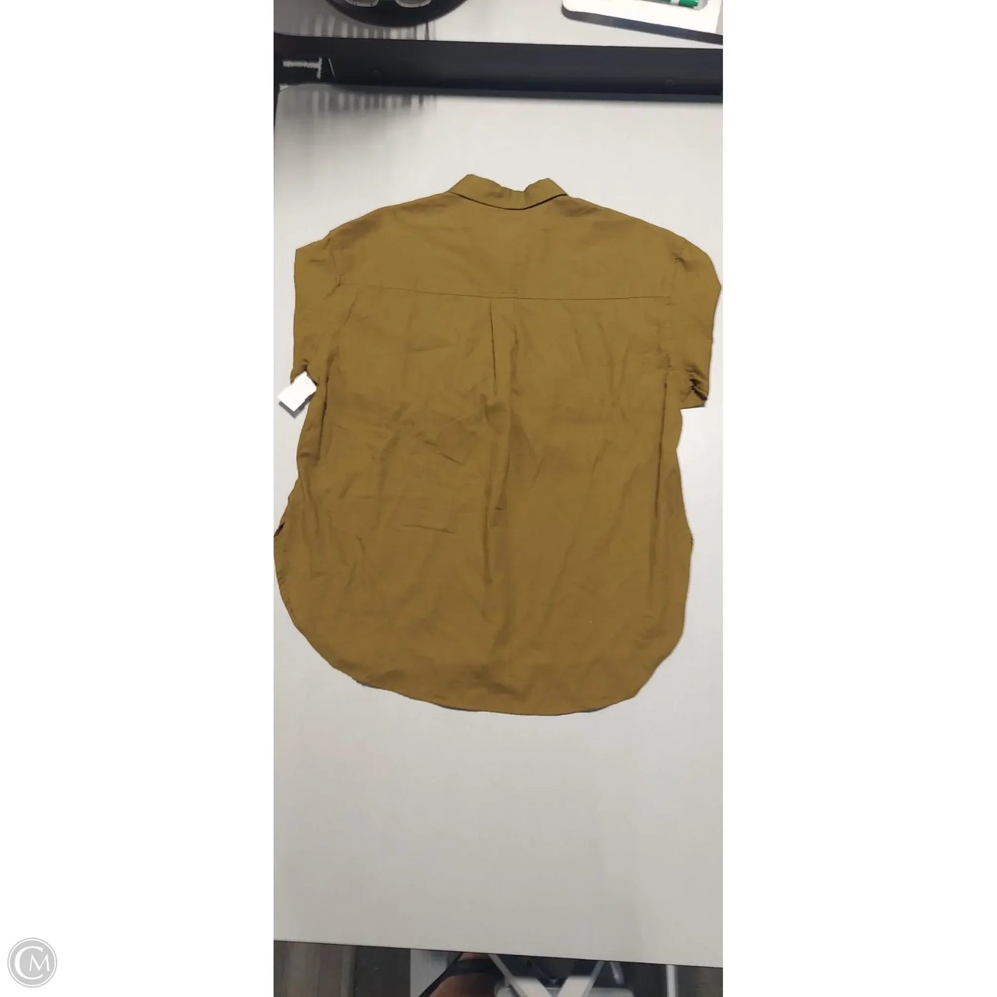 Top Long Sleeve By Universal Thread In Green, Size: M