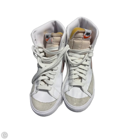 Shoes Sneakers By Nike In White, Size: 6
