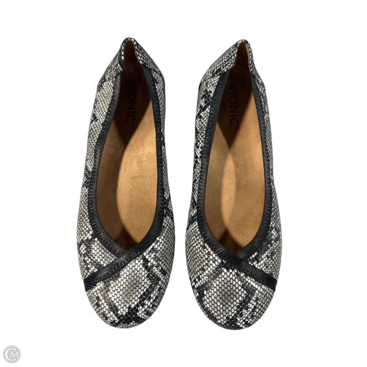 Shoes Flats By Vionic In Animal Print, Size: 8