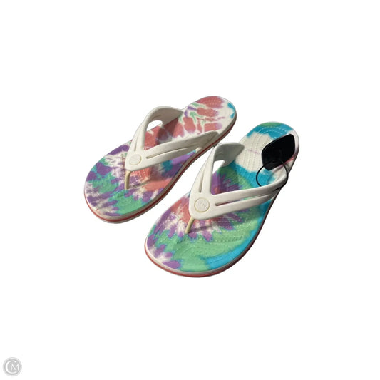 Sandals Flip Flops By Crocs In Multi-colored, Size: 9