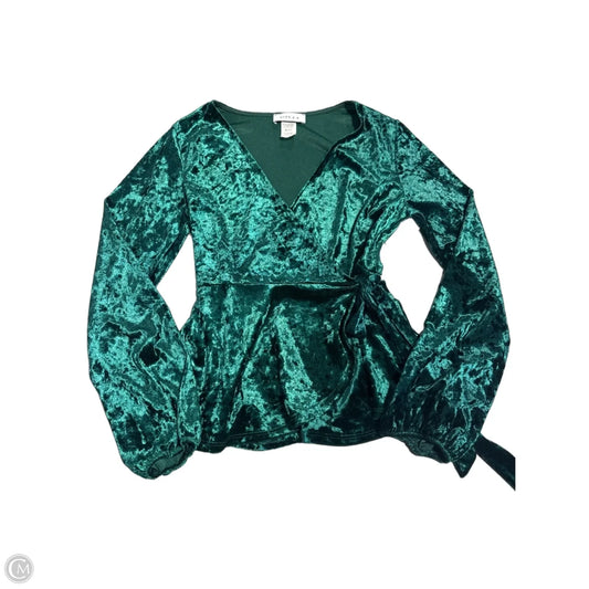 Top Long Sleeve By Gilli In Green, Size: S