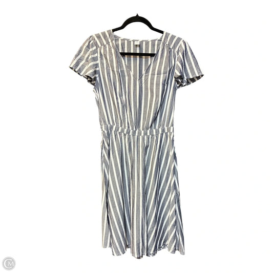 Dress Casual Short By Old Navy In Grey & White, Size: S