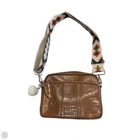 Crossbody By Clothes Mentor, Size: Medium