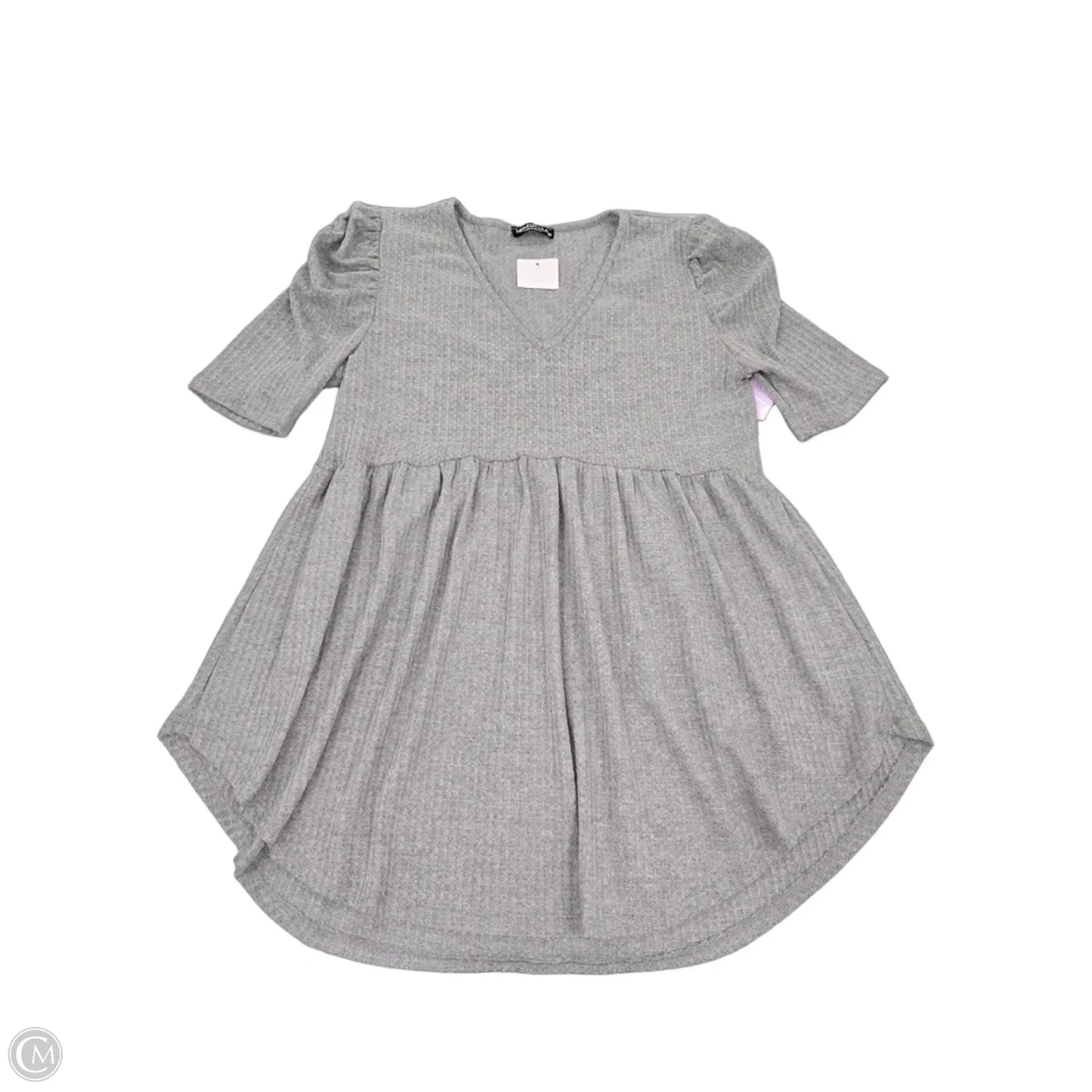 Top Short Sleeve By Heimish Usa In Grey, Size: M