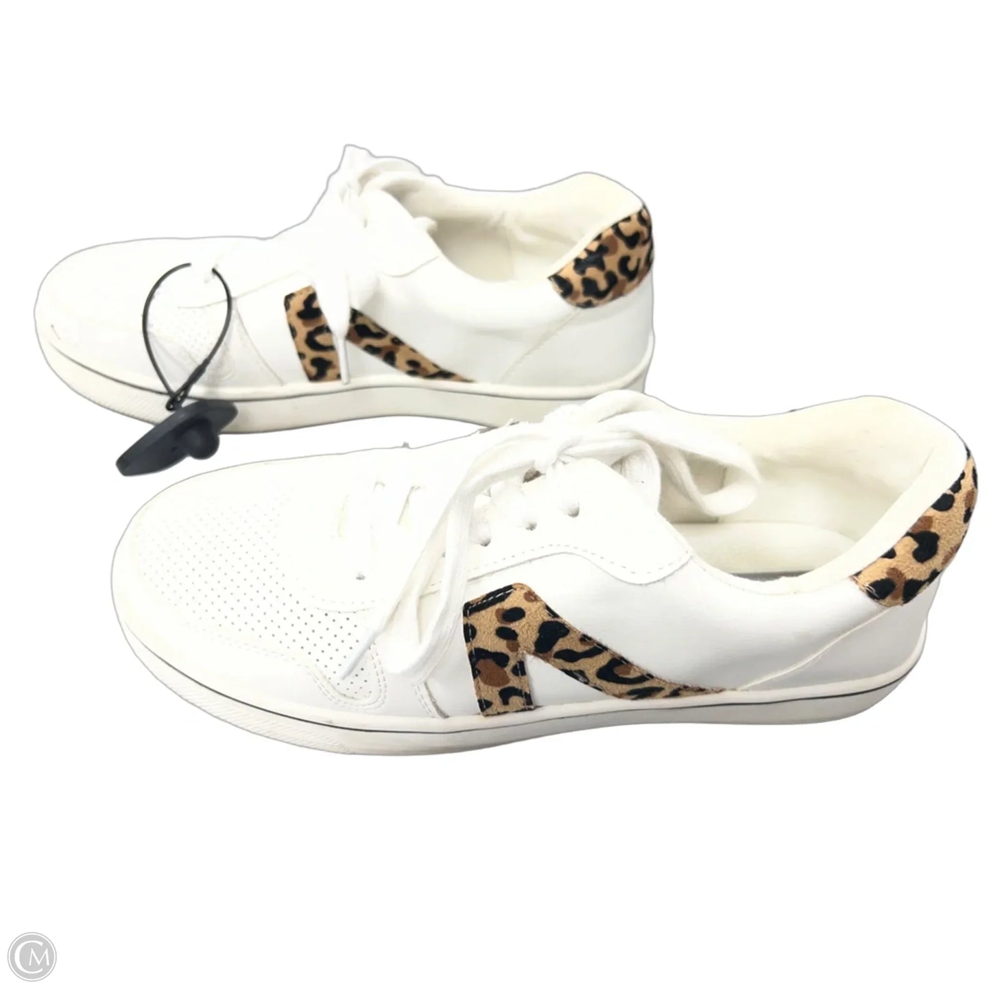 Shoes Sneakers By Mia In White, Size: 8