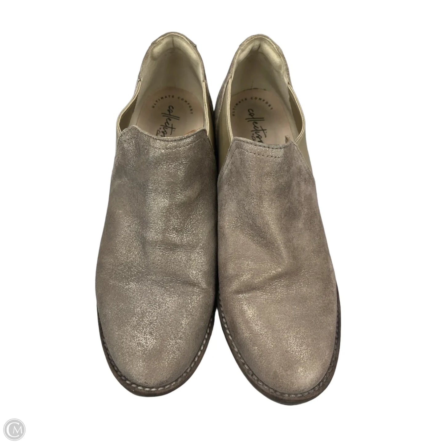 Shoes Flats By Clarks In Beige, Size: 10