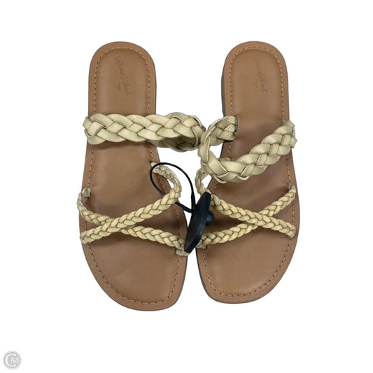 Sandals Flats By Universal Thread In Cream, Size: 7