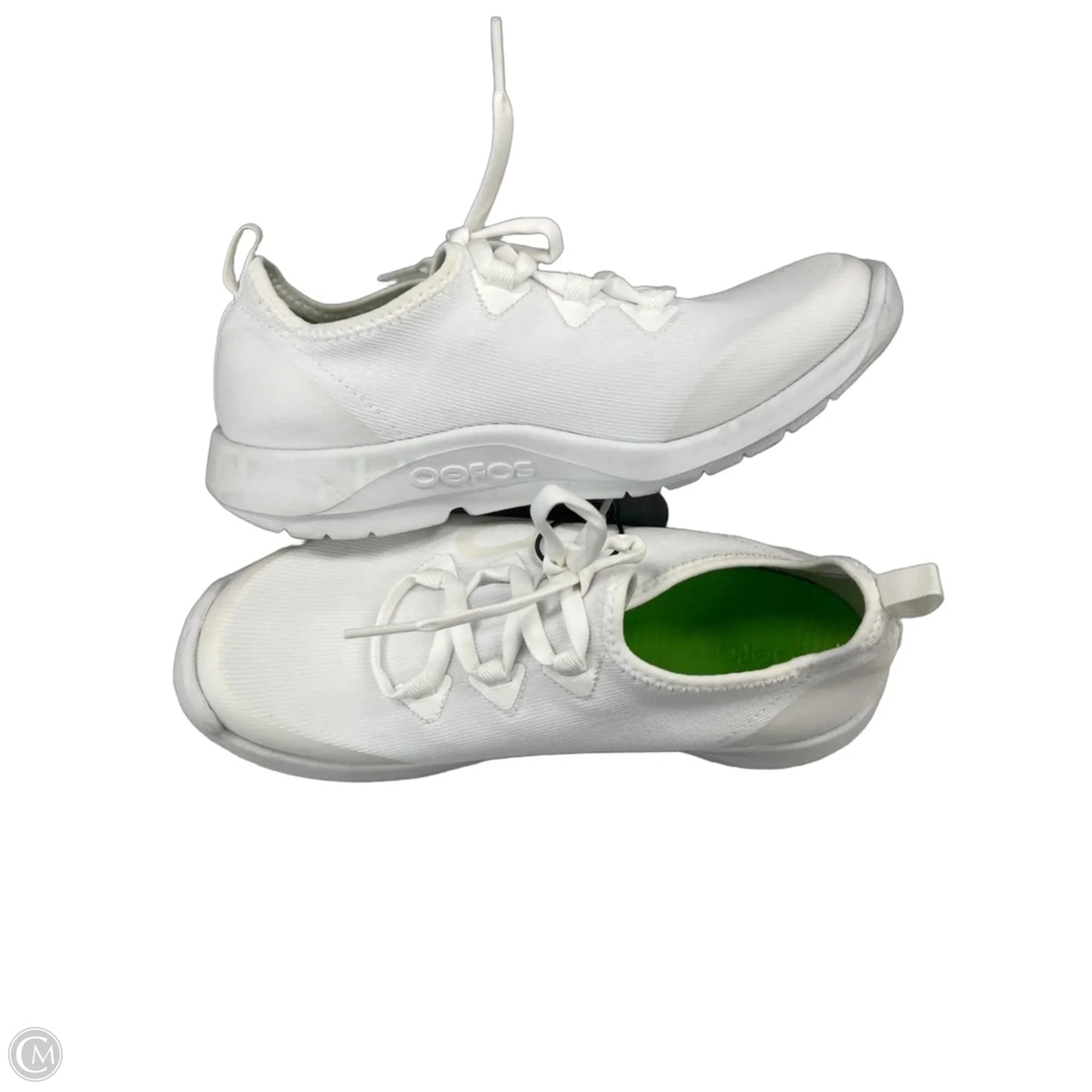 Shoes Athletic By Oofos In White, Size: 8