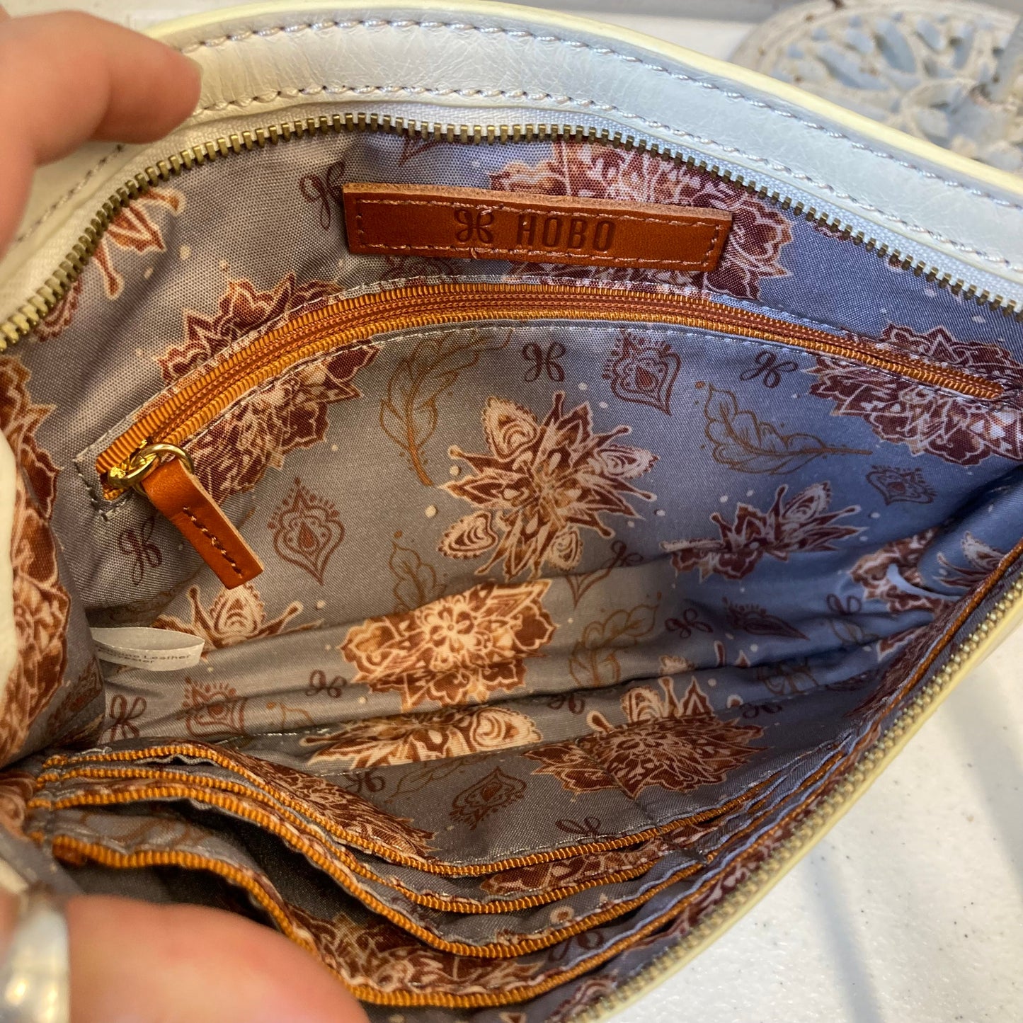Handbag By Hobo Intl In Cream, Size:Small